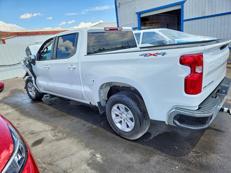 2026 CHEVROLET SILVERADO K1500 LT — Фото 2 из 13