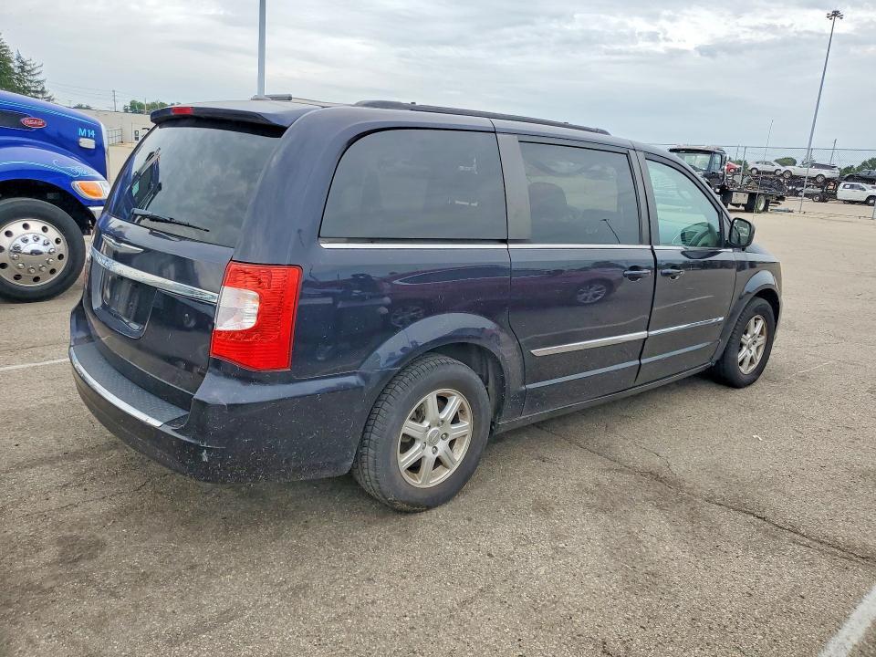 2A4RR5DG1BR621459 2011 CHRYSLER TOWN & COUNTRY photo no. 3
