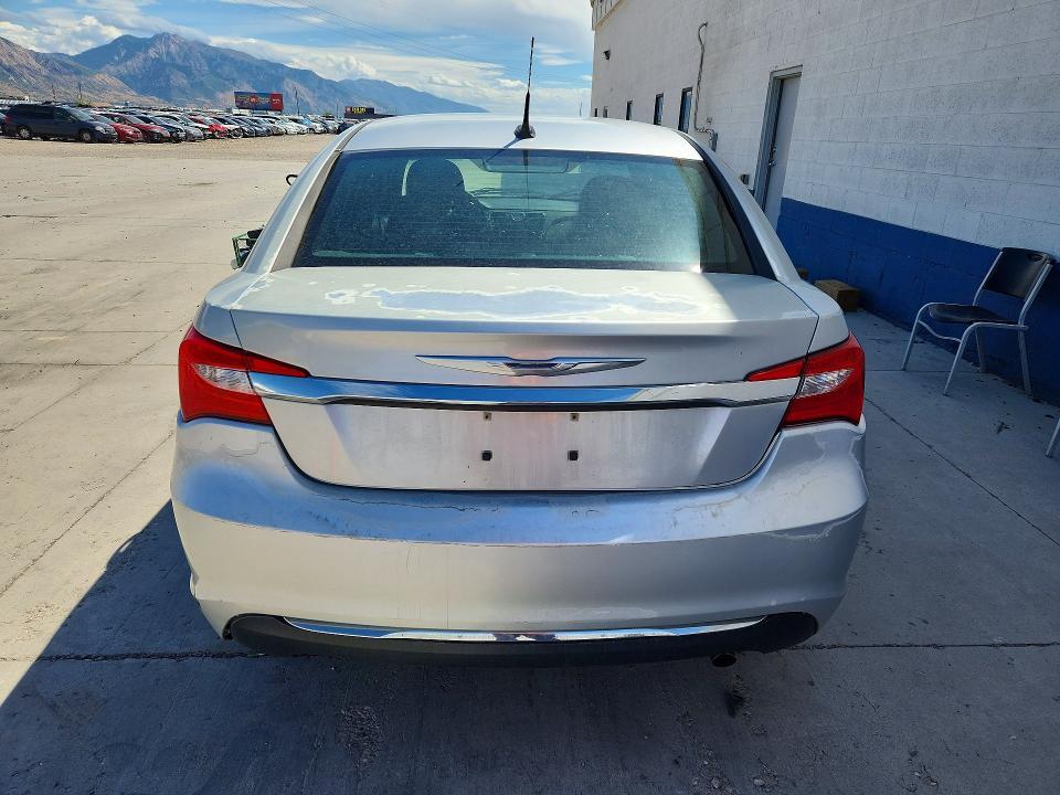 2011 CHRYSLER 200 TOURING — Фото 6 из 12