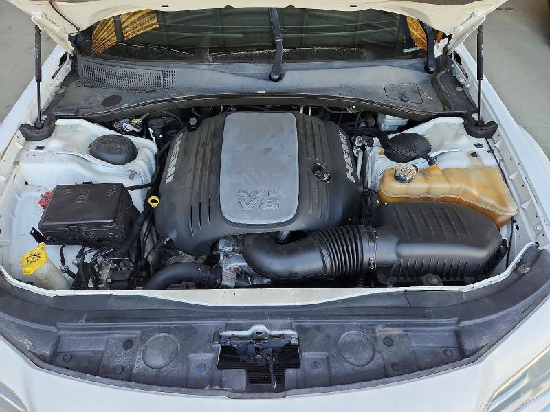 2011 CHRYSLER 300C — Фото 11 из 12