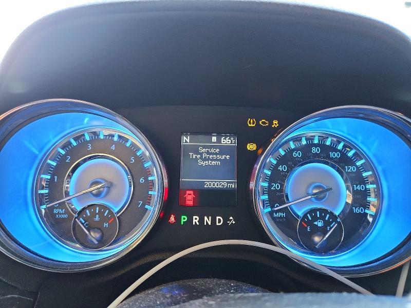 2011 CHRYSLER 300C — Фото 9 из 12