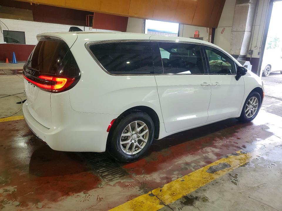 2026 CHRYSLER PACIFICA SELECT — Фото 3 из 13