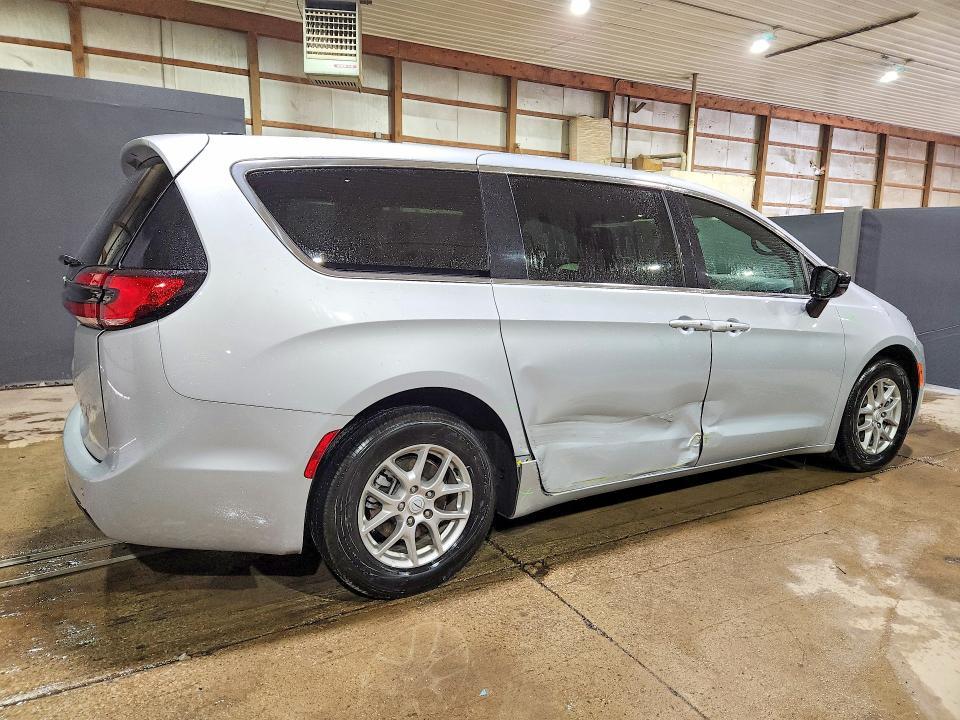 2026 CHRYSLER PACIFICA SELECT — Фото 3 из 14