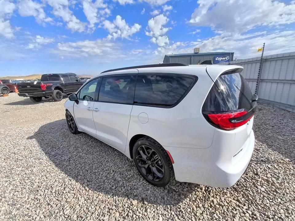 2026 CHRYSLER PACIFICA SELECT — Фото 2 из 14