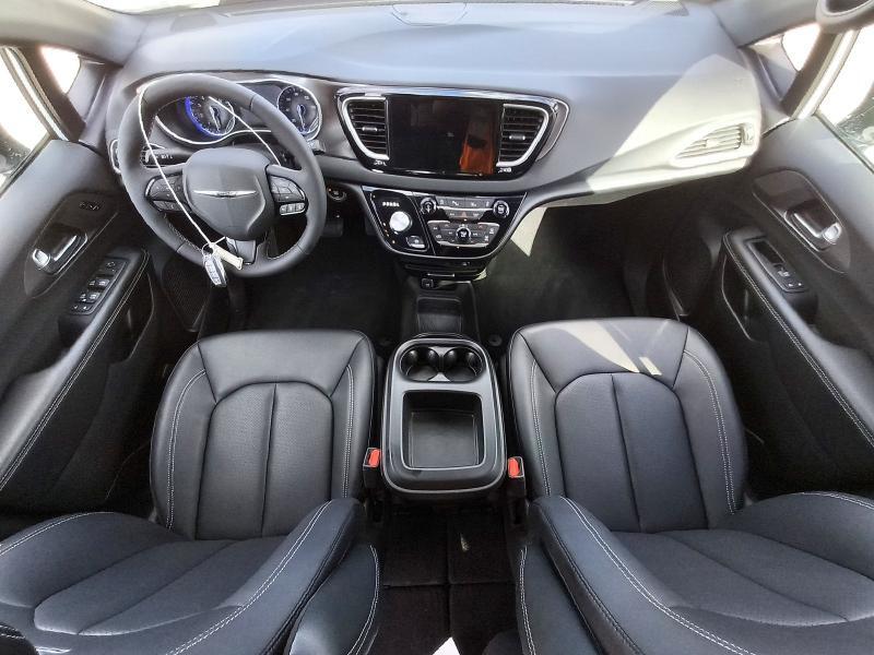 2026 CHRYSLER PACIFICA SELECT — Фото 8 из 14