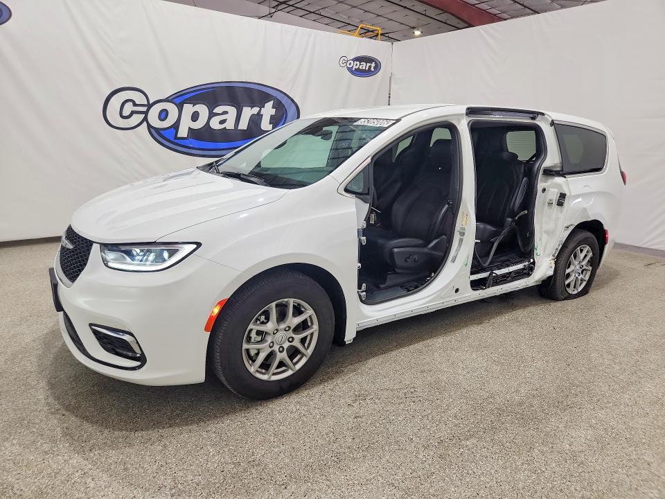 2026 CHRYSLER PACIFICA 2C4RC1BG6TR261061