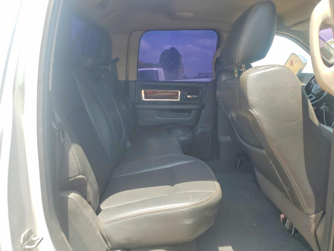 2011 DODGE RAM 3500 — Фото 10 из 12