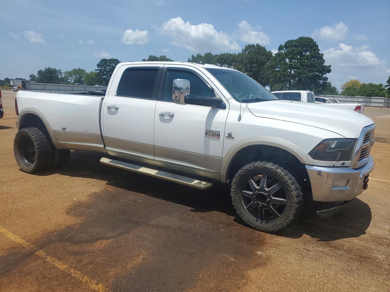 2011 DODGE RAM 3500 — Фото 4 из 12
