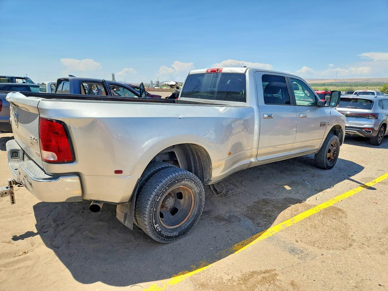 2011 DODGE RAM 3500 — Фото 3 из 12