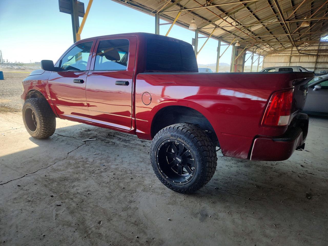2011 DODGE RAM 1500 — Фото 2 из 12