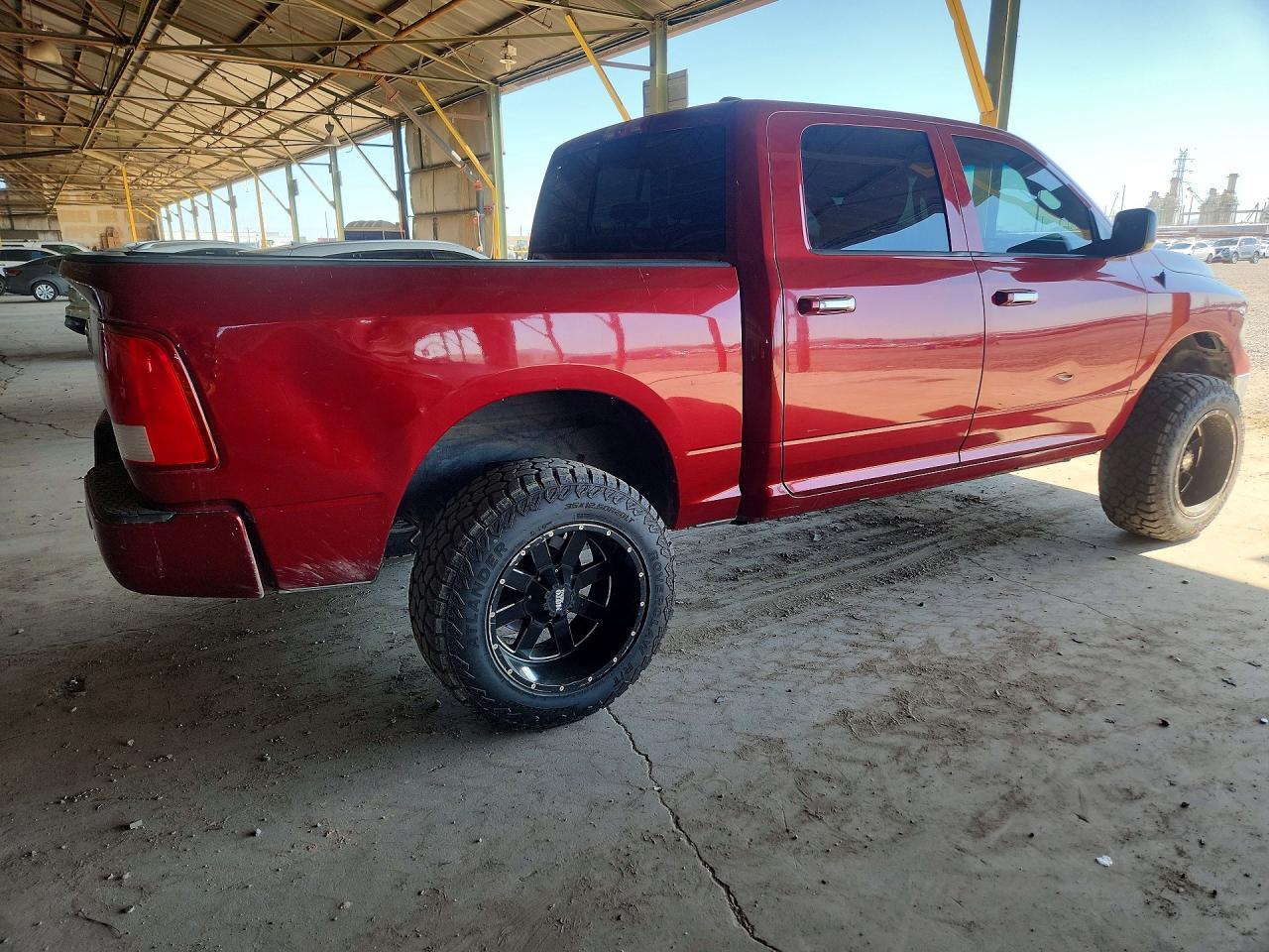 2011 DODGE RAM 1500 — Фото 3 из 12