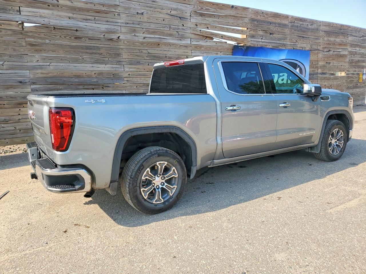 2026 GMC SIERRA K1500 SLT — Фото 3 из 12