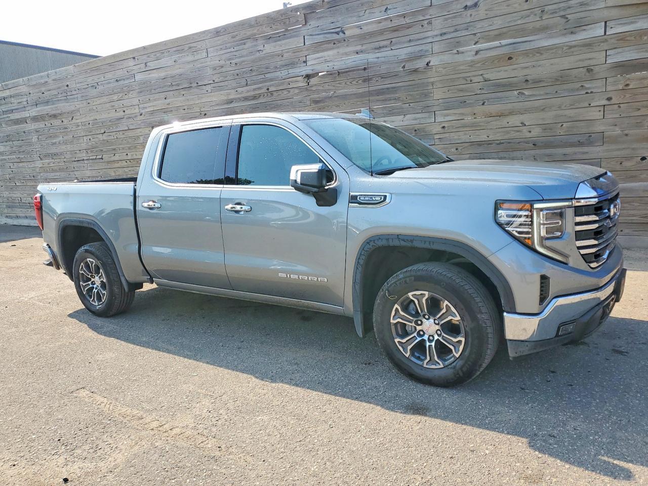 2026 GMC SIERRA K1500 SLT — Фото 4 из 12