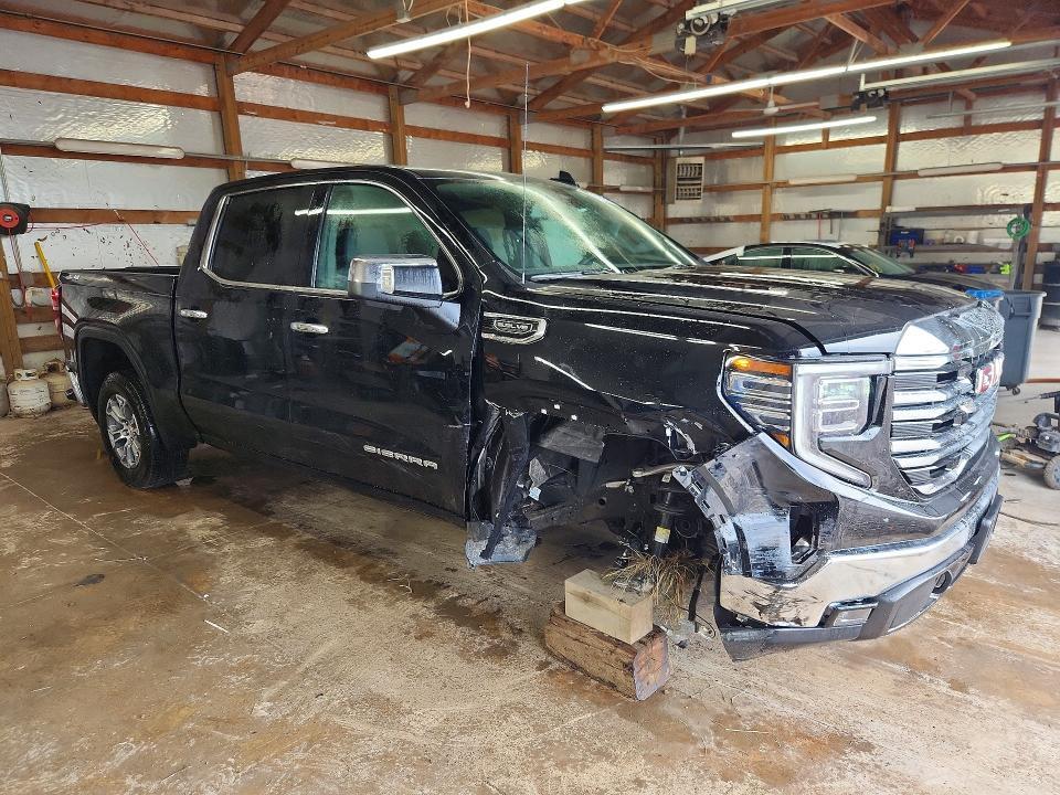 2026 GMC SIERRA K1500 SLT — Фото 4 из 13