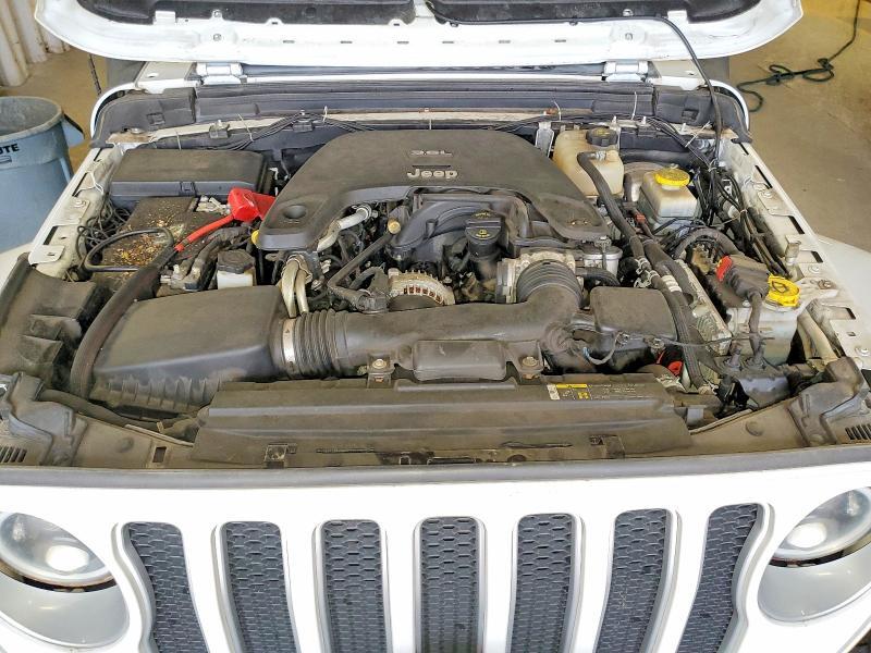 2019 JEEP WRANGLER UNLIMITED SAHARA — Фото 12 из 14