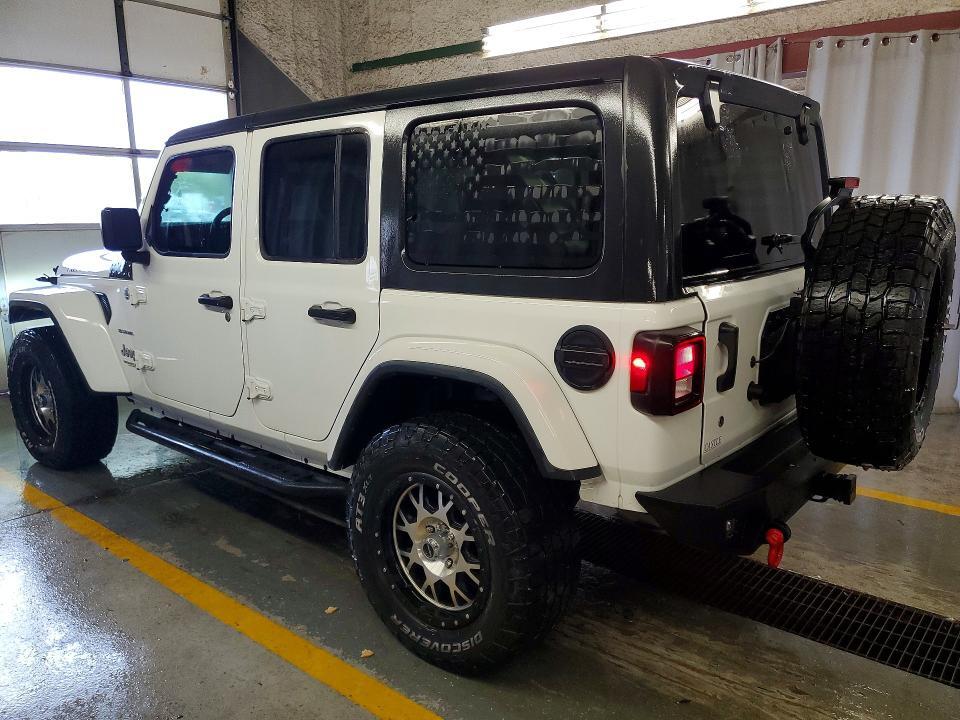 2019 JEEP WRANGLER UNLIMITED SAHARA — Фото 2 из 14