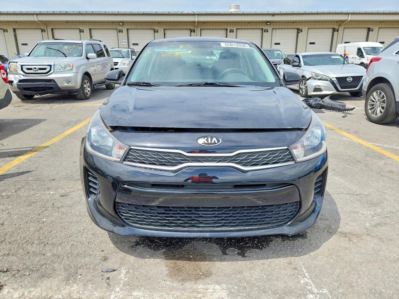 2019 KIA RIO S — Фото 5 из 12