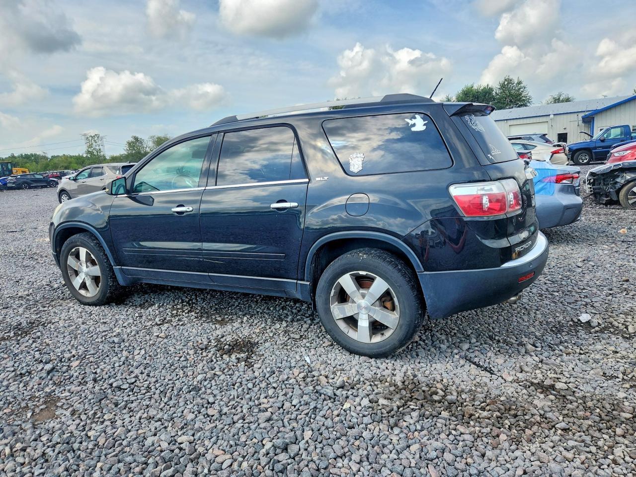 2011 GMC ACADIA SLT-1 — Фото 2 из 12