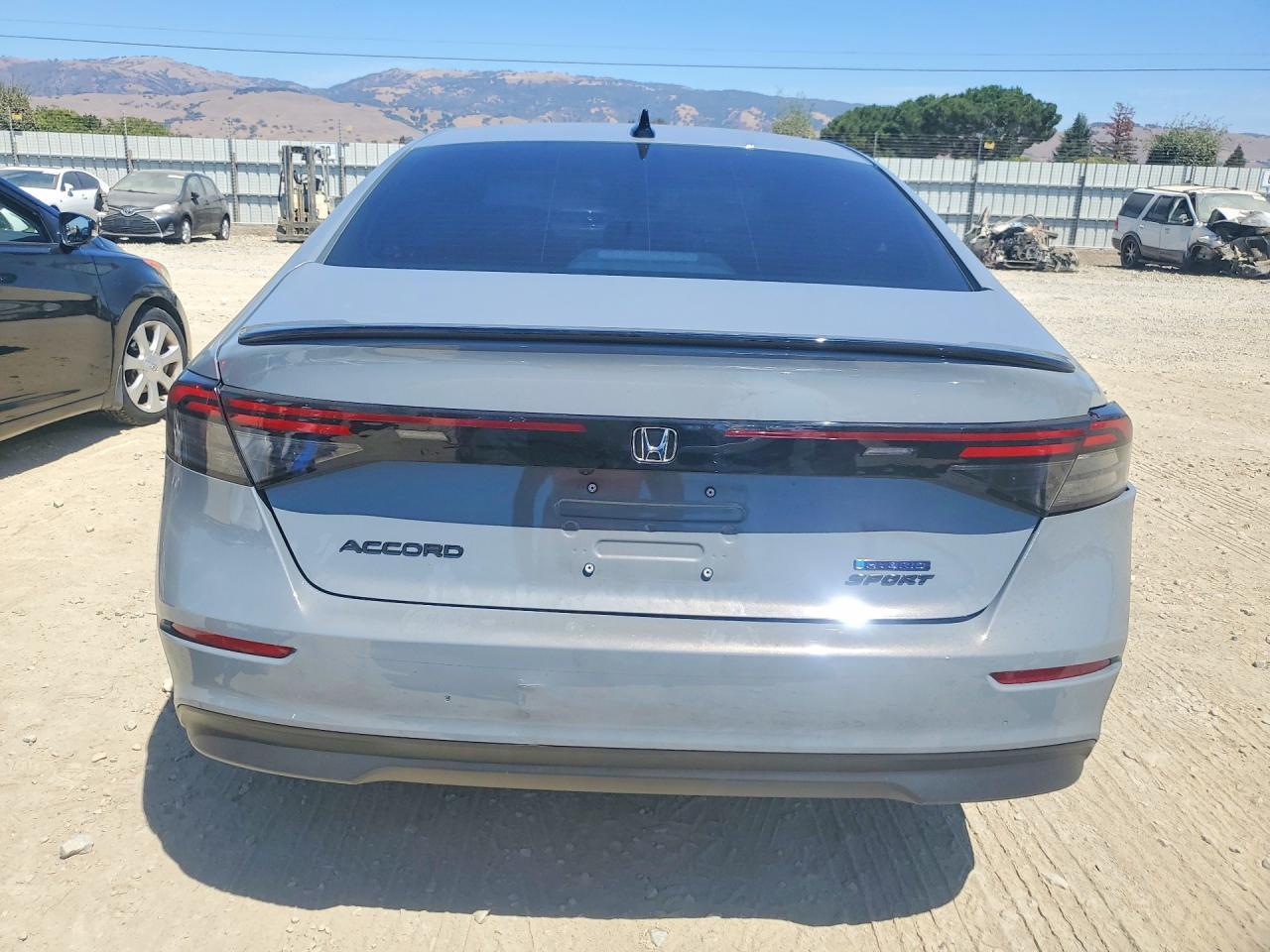 2026 HONDA ACCORD HYBRID SPORT — Фото 6 из 12
