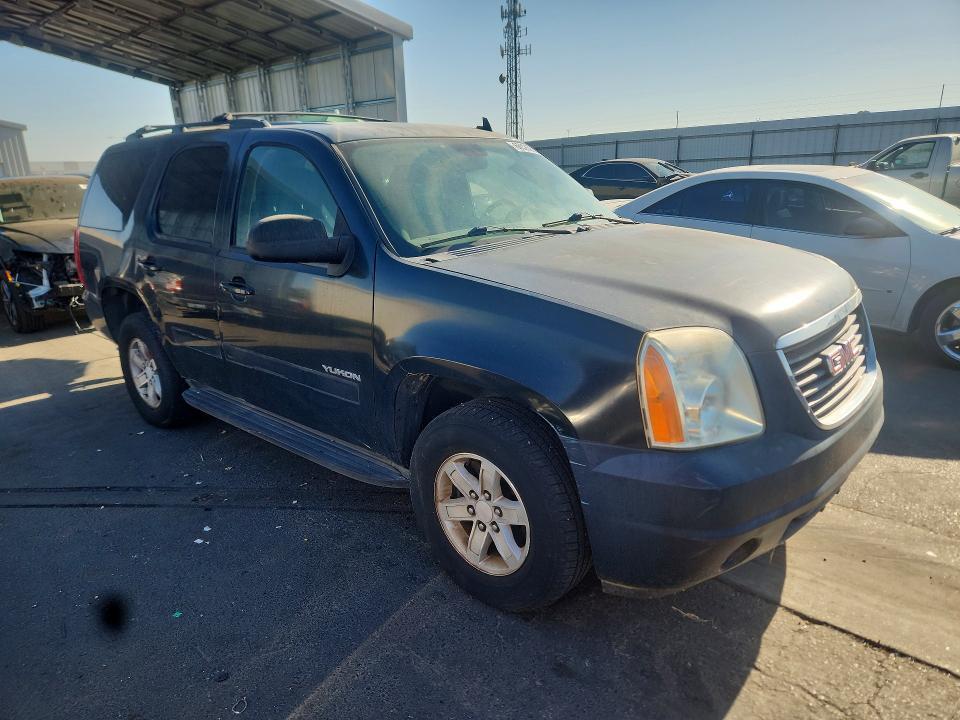 2011 GMC YUKON SLE — Фото 4 из 13