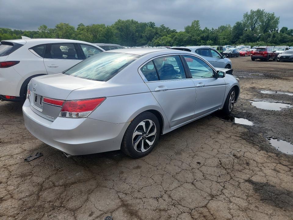 2011 HONDA ACCORD SE — Фото 3 из 12