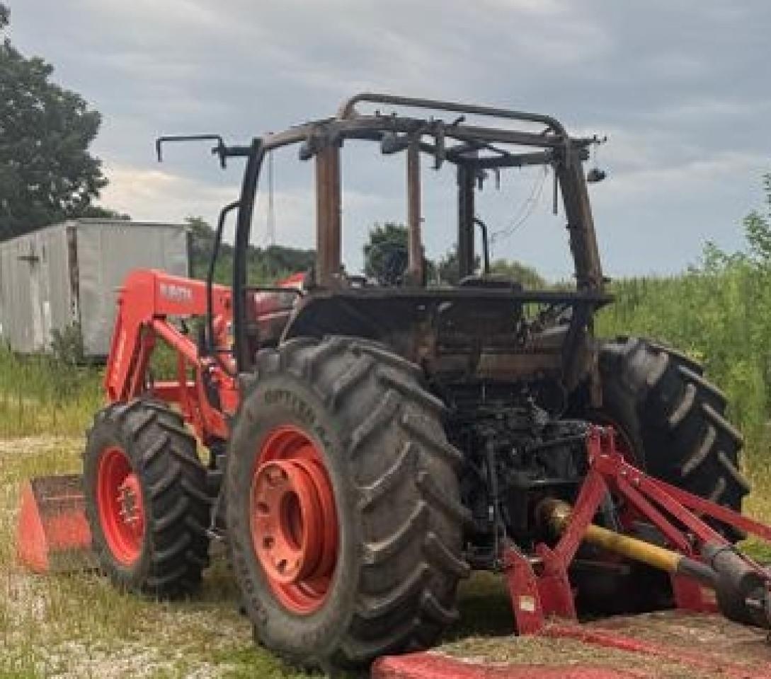 2019 KUBOTA M5-111D - MFWD TRACTOR — Фото 3 из 10