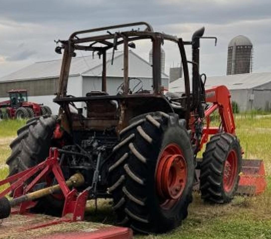 2019 KUBOTA M5-111D - MFWD TRACTOR — Фото 8 из 10