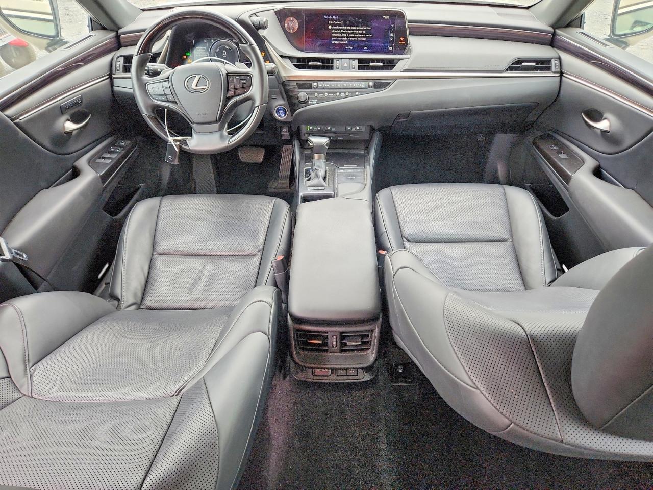 2019 LEXUS ES 300H — Фото 8 из 12