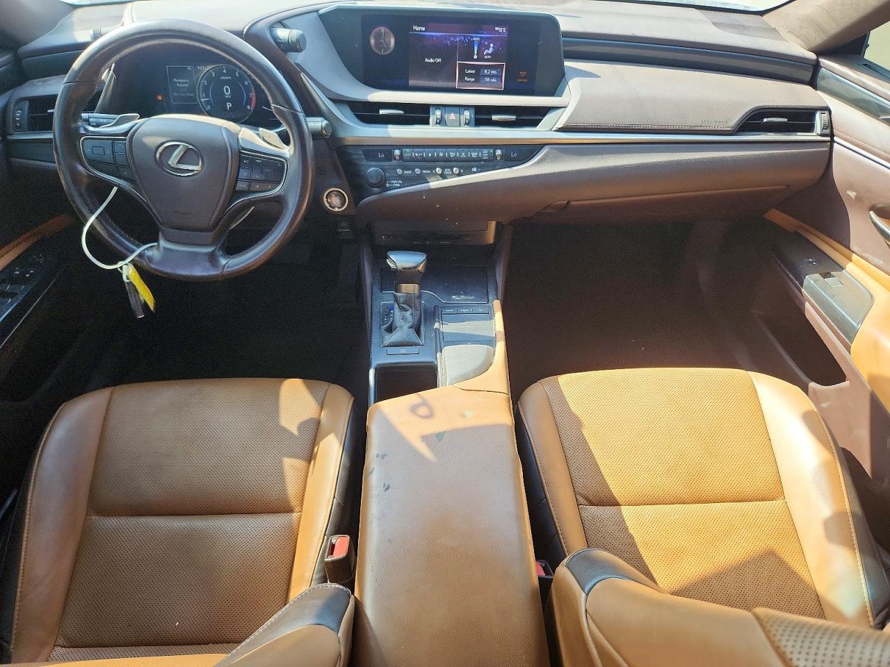 2019 LEXUS ES 350 — Фото 8 из 12