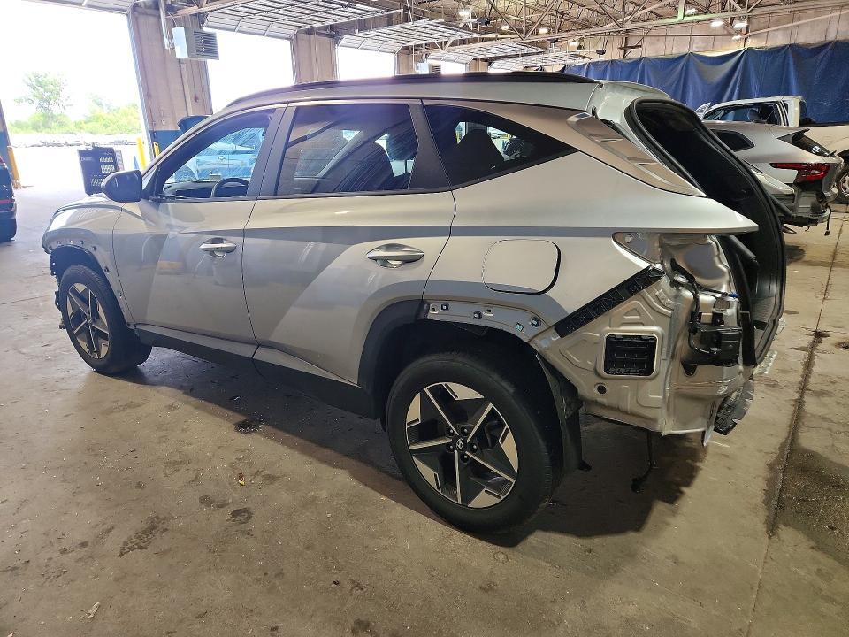 2026 HYUNDAI TUCSON SEL — Фото 2 из 13