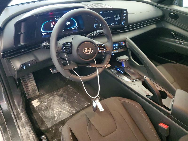2026 HYUNDAI ELANTRA SEL SPORT — Фото 8 из 12
