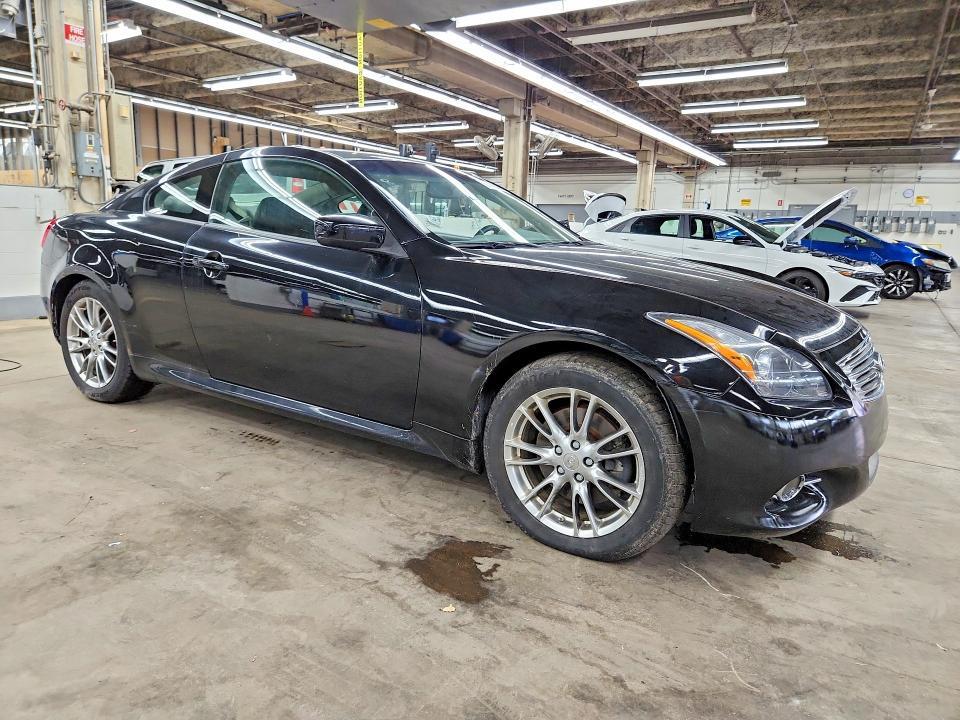 2011 INFINITI G37 COUPE X — Фото 4 из 12