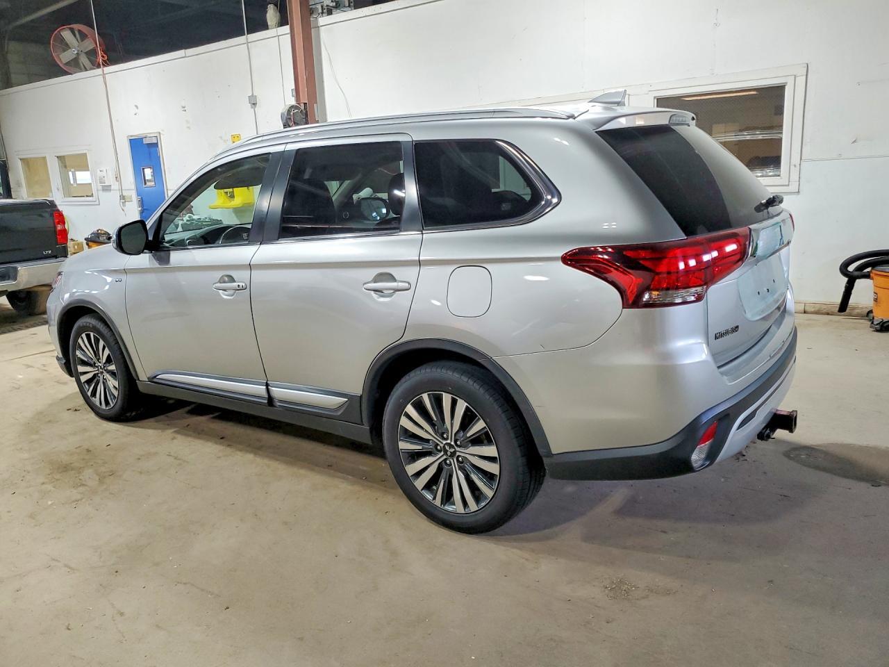 2019 MITSUBISHI OUTLANDER GT — Фото 2 из 13