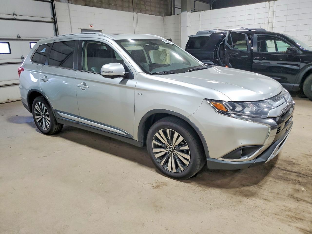 2019 MITSUBISHI OUTLANDER GT — Фото 4 из 13