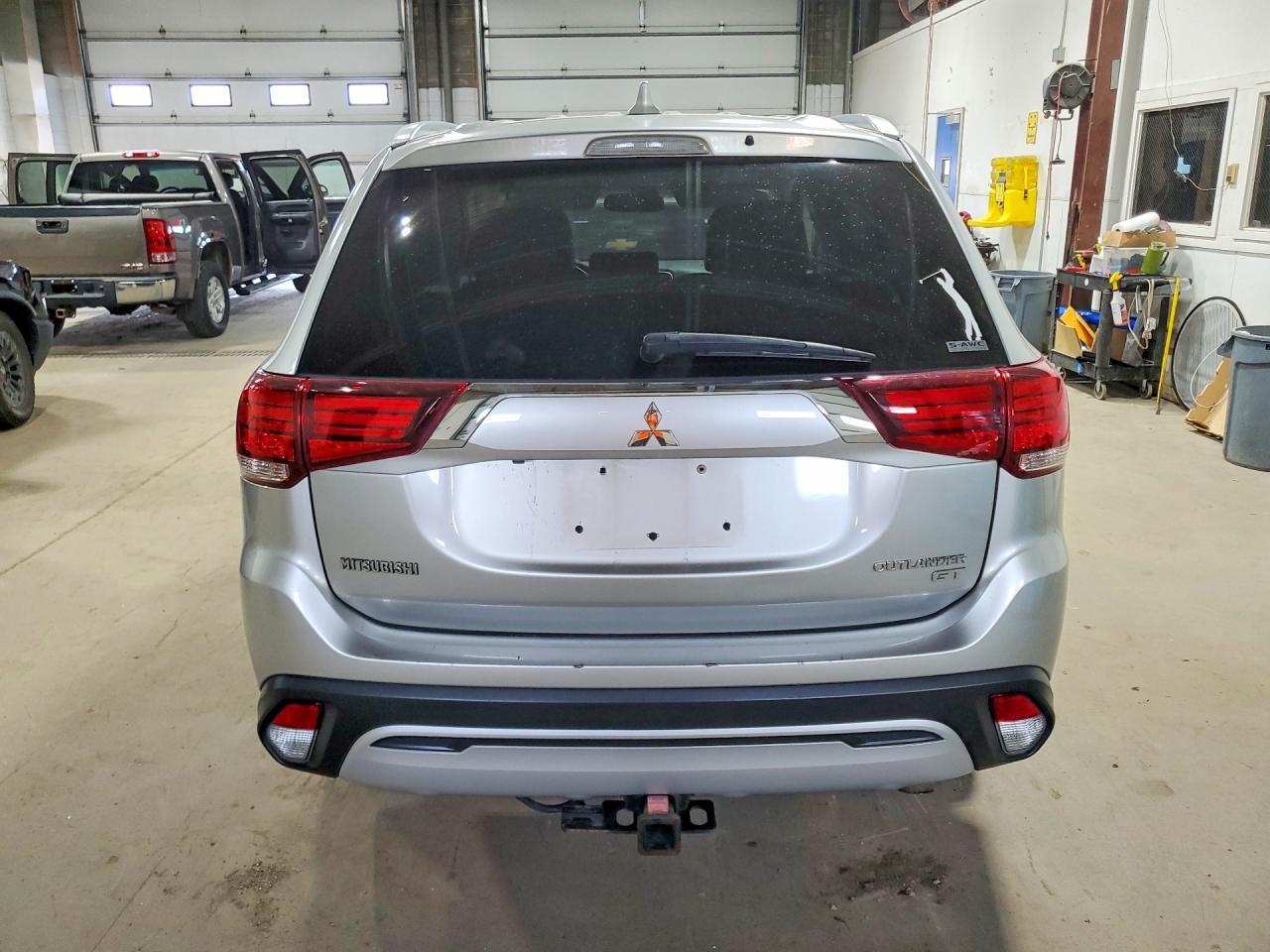2019 MITSUBISHI OUTLANDER GT — Фото 6 из 13