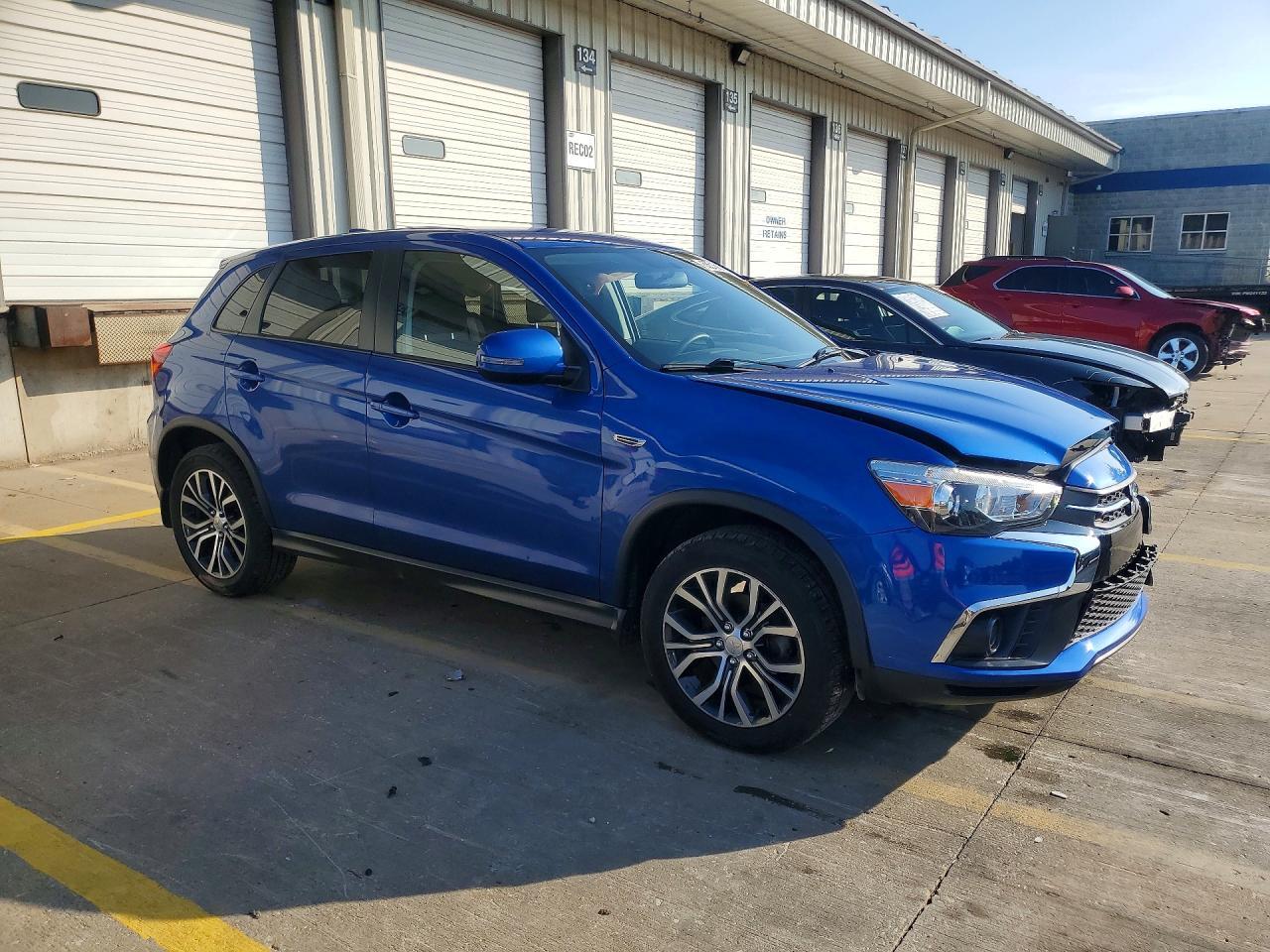 2019 MITSUBISHI OUTLANDER SPORT ES — Фото 4 из 14