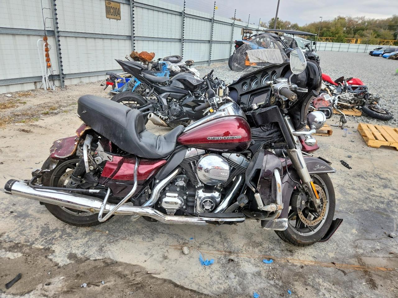 2014 HARLEY-DAVIDSON FLHTK 1HD1KEL10EB634015