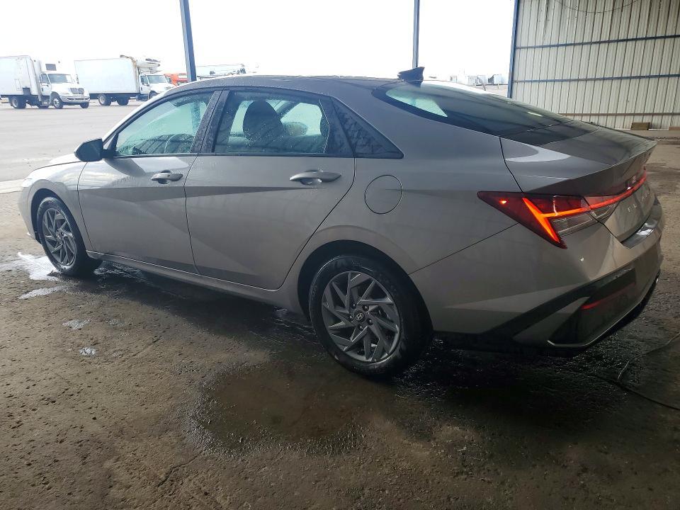 2026 HYUNDAI ELANTRA HYBRID BLUE — Фото 2 из 12