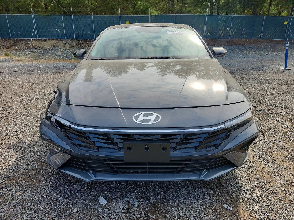 2026 HYUNDAI ELANTRA SEL SPORT — Фото 5 из 12