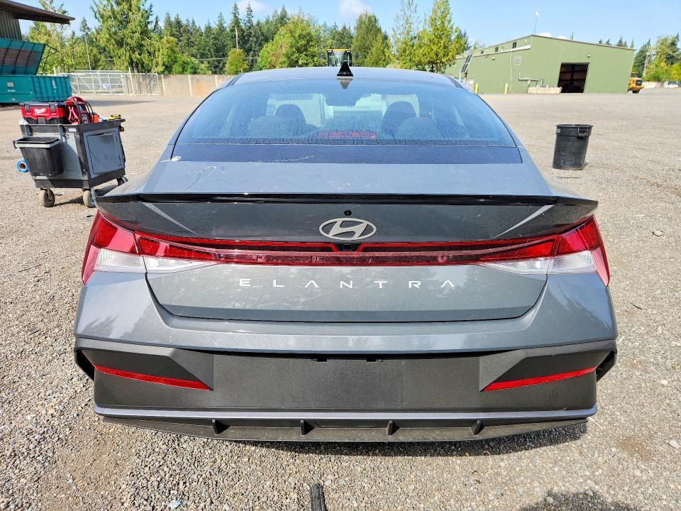 2026 HYUNDAI ELANTRA SEL SPORT — Фото 6 из 12
