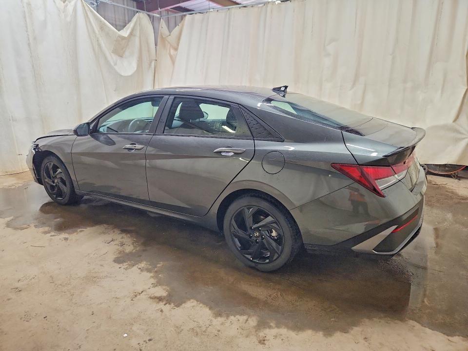 2026 HYUNDAI ELANTRA SEL SPORT — Фото 2 из 12