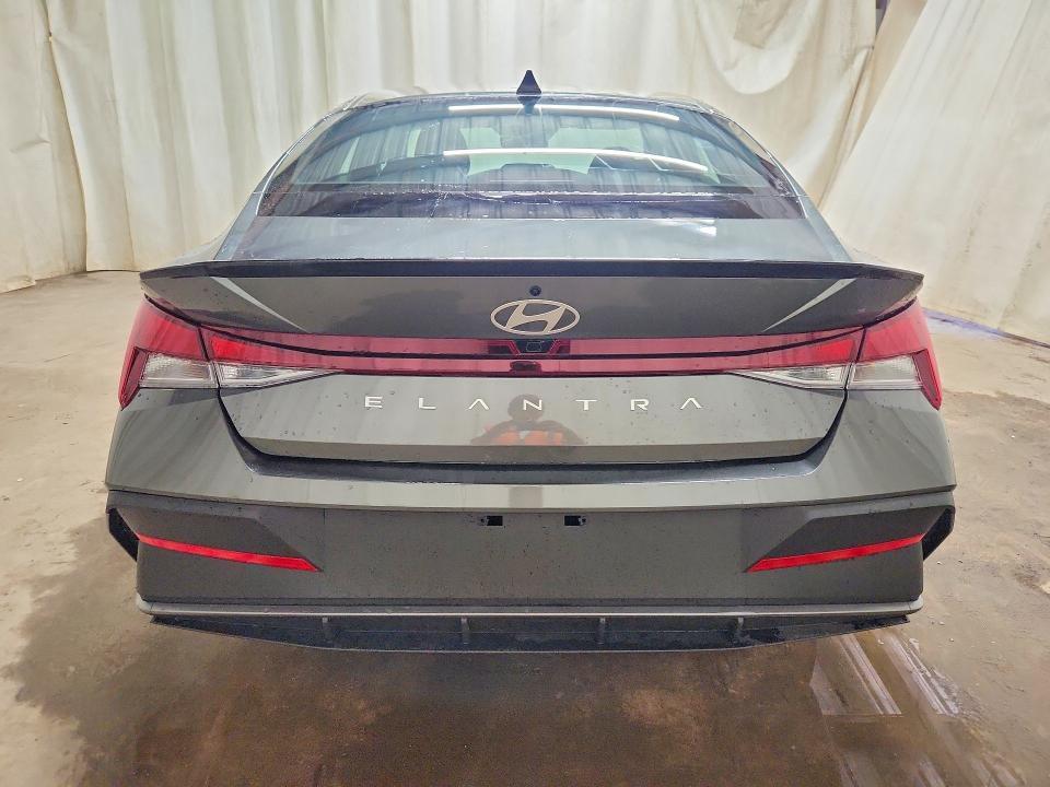 2026 HYUNDAI ELANTRA SEL SPORT — Фото 6 из 12