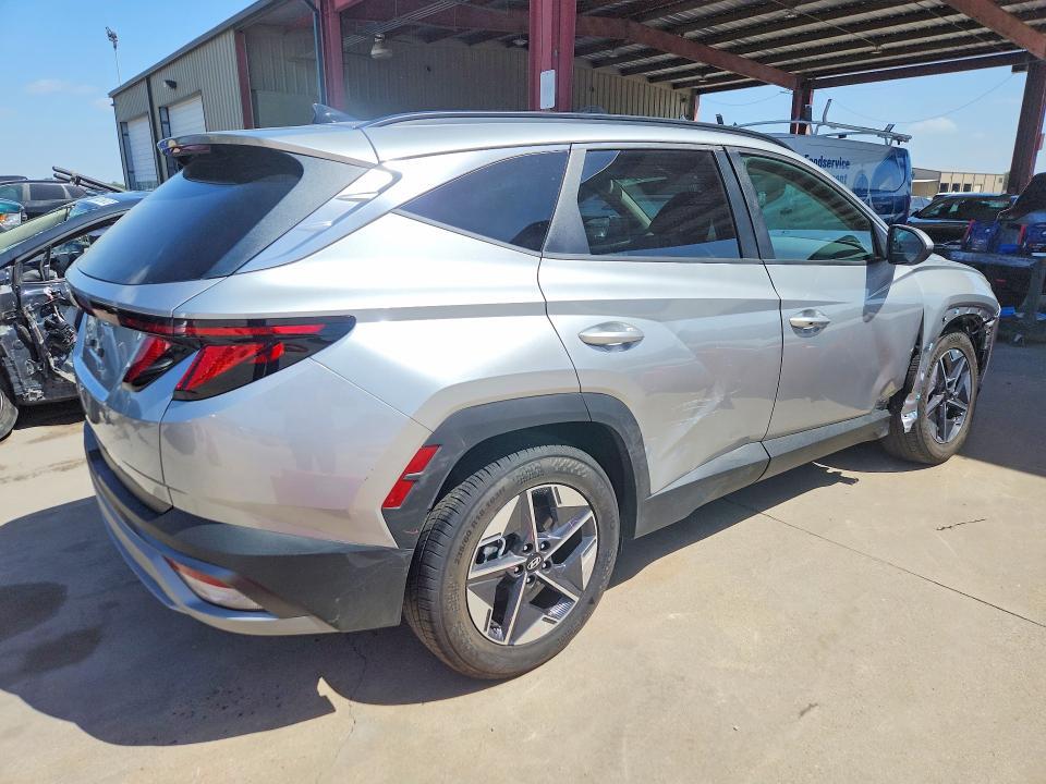 2026 HYUNDAI TUCSON SEL — Фото 3 из 14