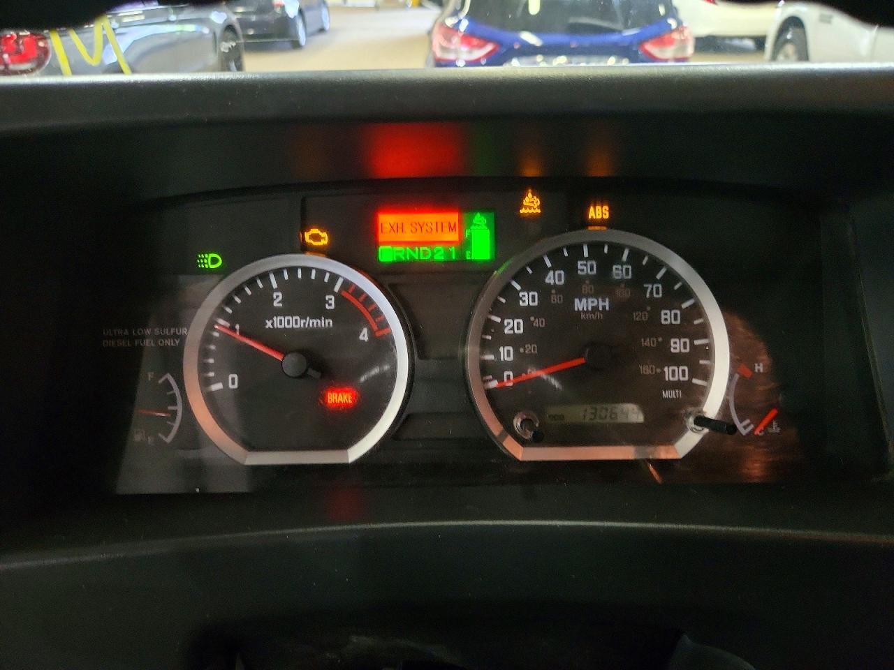 2011 ISUZU NPR - BOX TRUCK — Фото 9 из 13