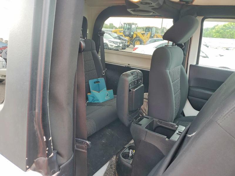 2011 JEEP WRANGLER SPORT — Фото 10 из 12