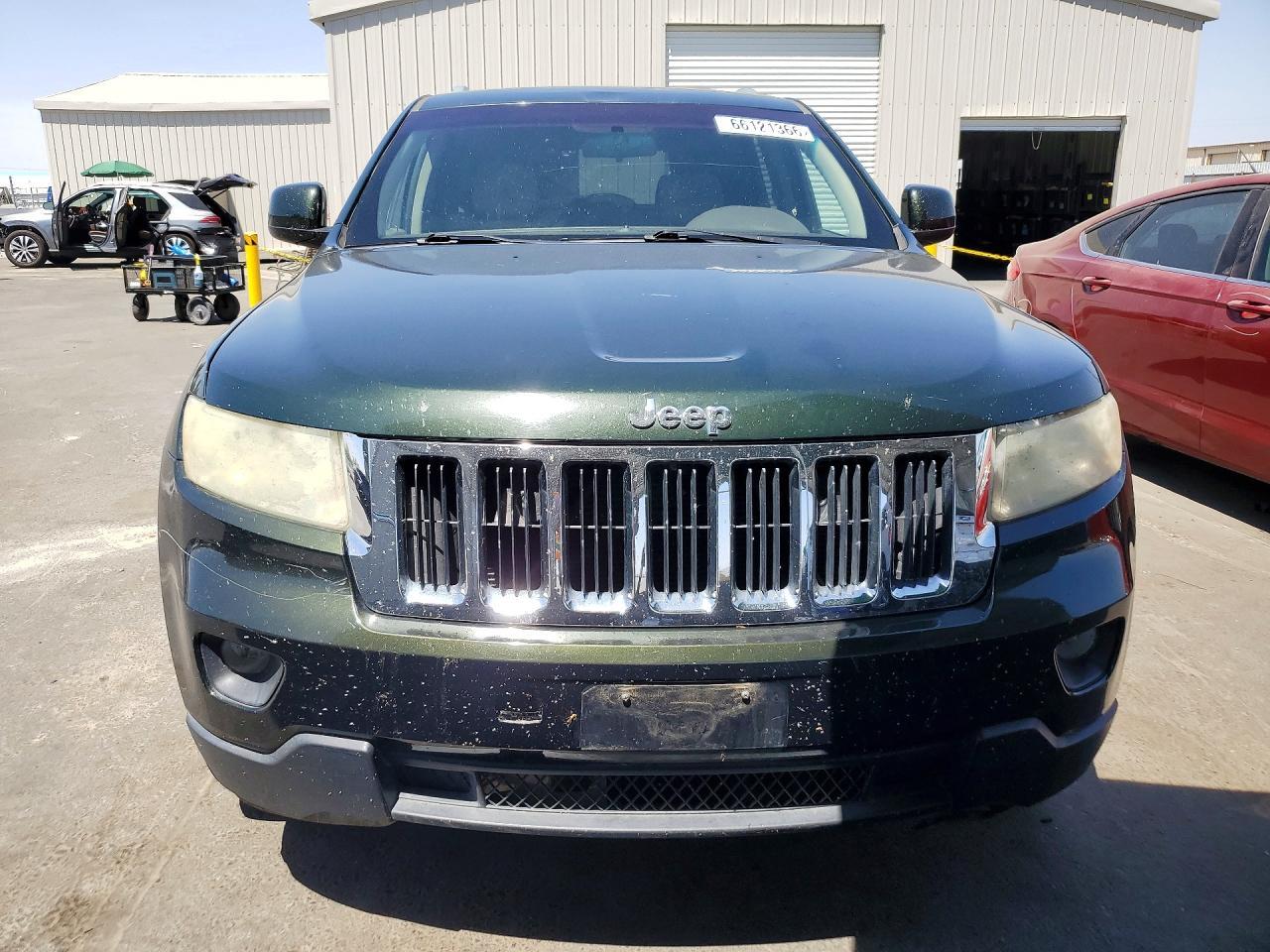2011 JEEP GRAND CHEROKEE LAREDO — Фото 5 из 13