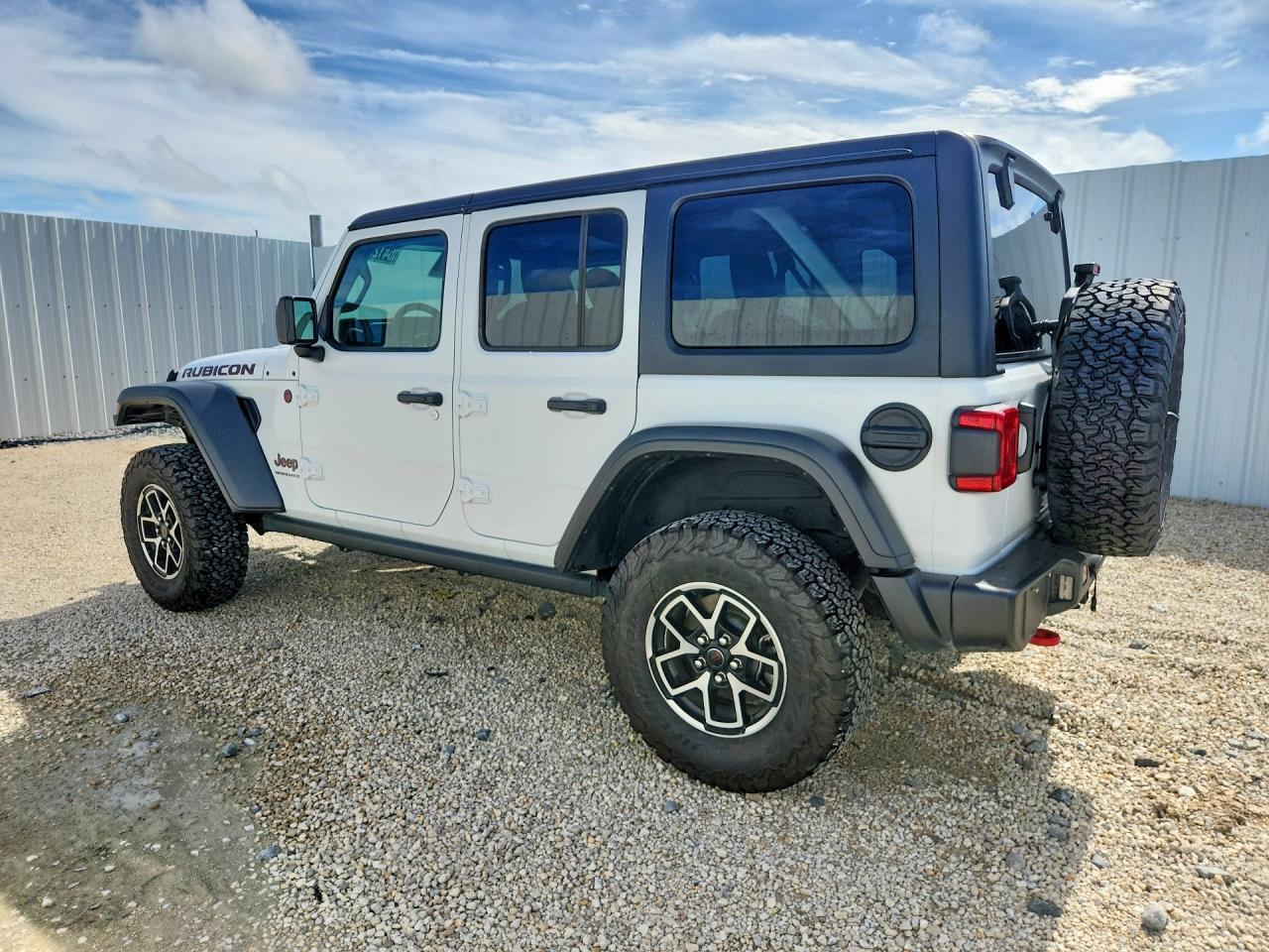2026 JEEP WRANGLER RUBICON — Фото 2 из 14
