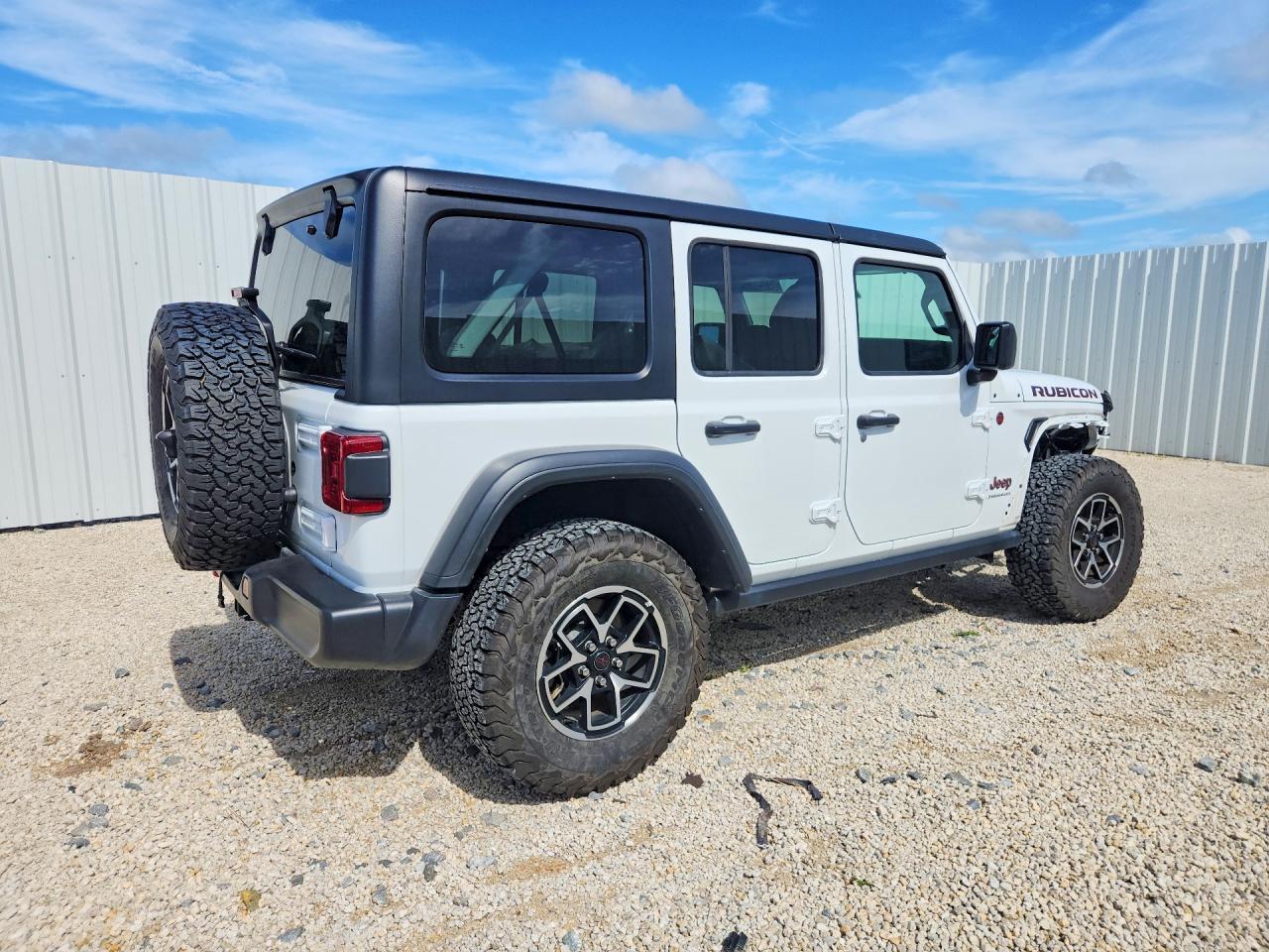 2026 JEEP WRANGLER RUBICON — Фото 3 из 14