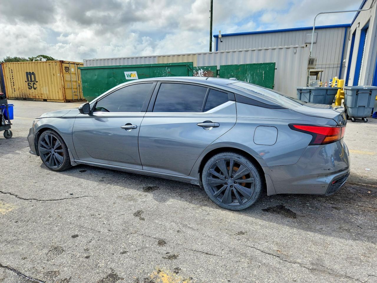 2019 NISSAN ALTIMA SR — Фото 2 из 12