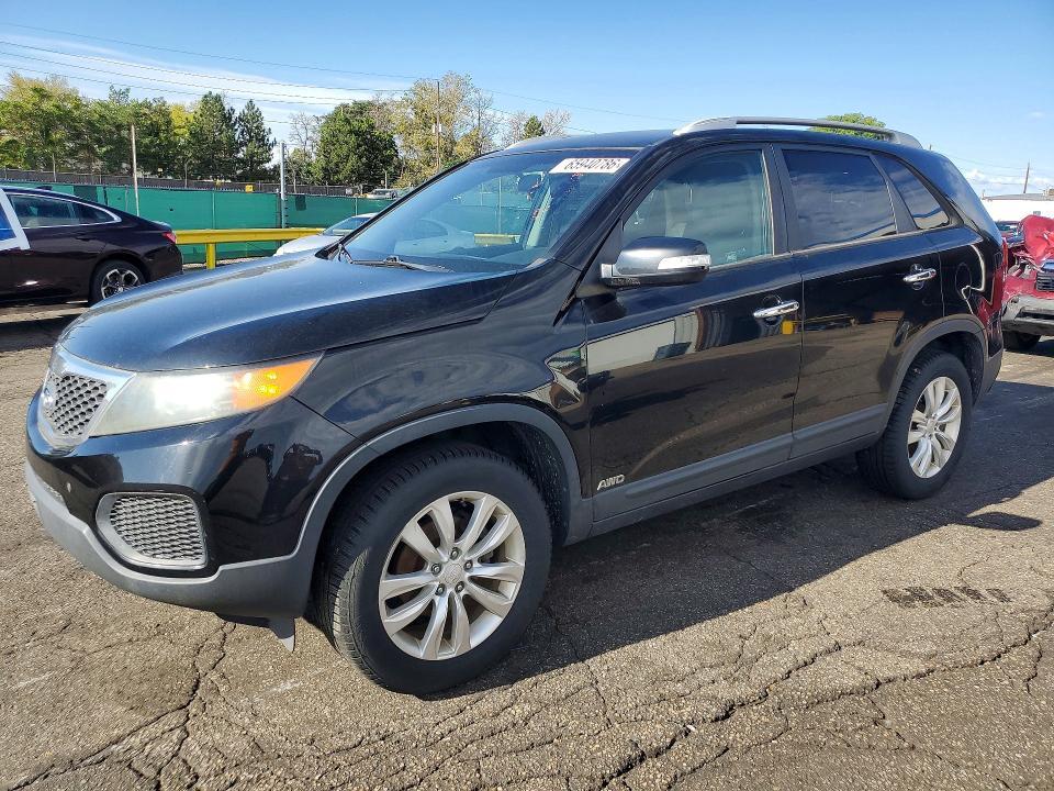 2011 KIA SORENTO 5XYKTDA27BG049829